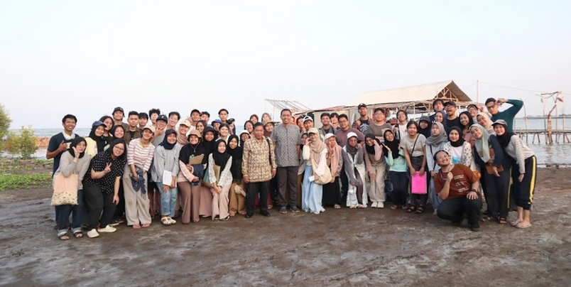 Tahun Kedua Pelaksanaan Kolaborasi Kuliah Lapangan Mata Kuliah Kimia Lingkungan dan Oseanografi Lingkungan di Kawasan Muara Sungai dan Perairan Pesisir Pantai